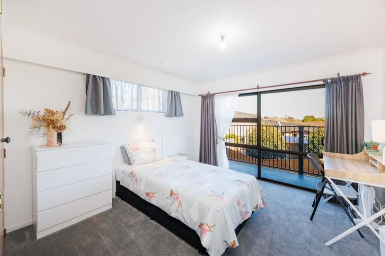 Photo of property in 4 Gainsborough Grove, Highbury, Palmerston North, 4412