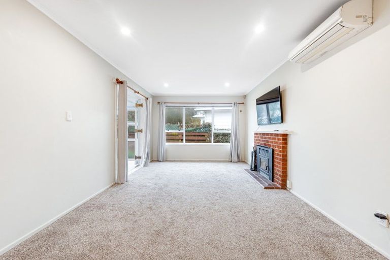 Photo of property in 56 Botany Road, Botany Downs, Auckland, 2010