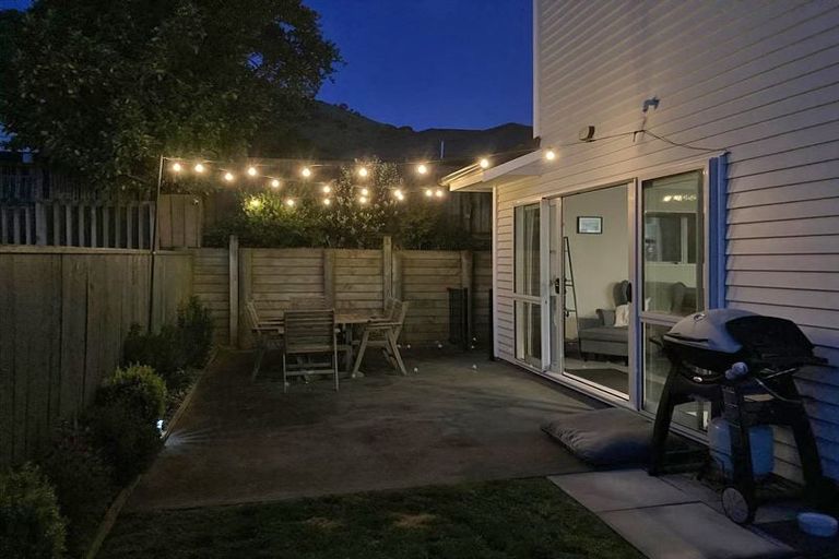 Photo of property in 5a Gifford Grove, Churton Park, Wellington, 6037