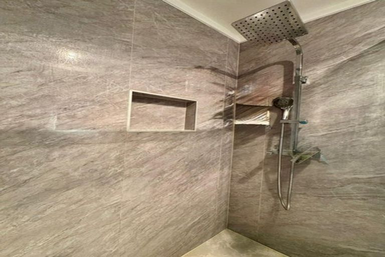 Photo of property in 1/341 Pakuranga Road, Pakuranga Heights, Auckland, 2010