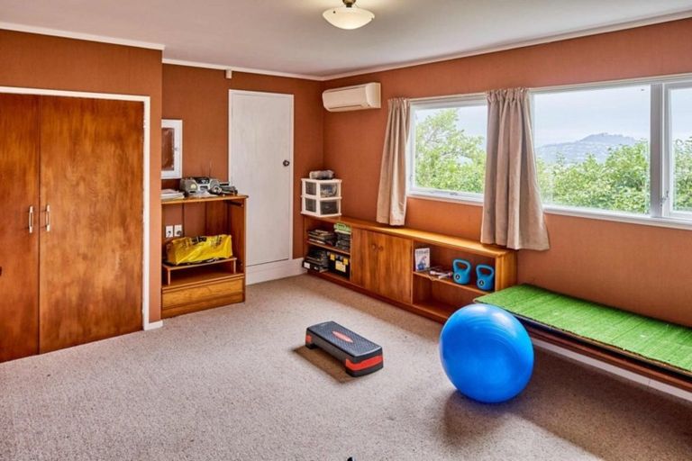 Photo of property in 5 Beavis Lane, Karori, Wellington, 6012