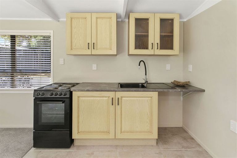 Photo of property in 19a Leaming Place, Clarks Beach, 2122