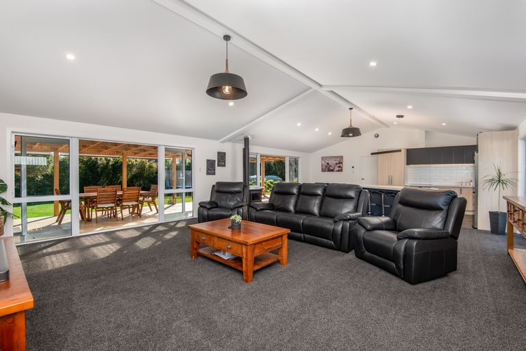 Photo of property in 5 Snowdon Street, Allanton, Mosgiel, 9092