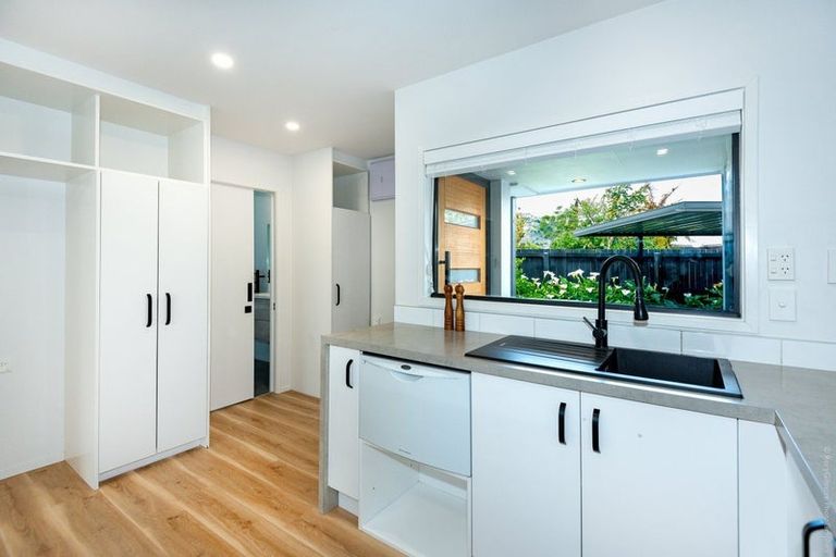 Photo of property in 4/71b Main Road, Redcliffs, Christchurch, 8081