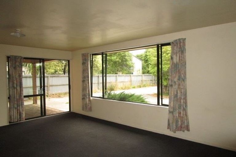 Photo of property in 5a Tonga Place, Riccarton, Christchurch, 8041