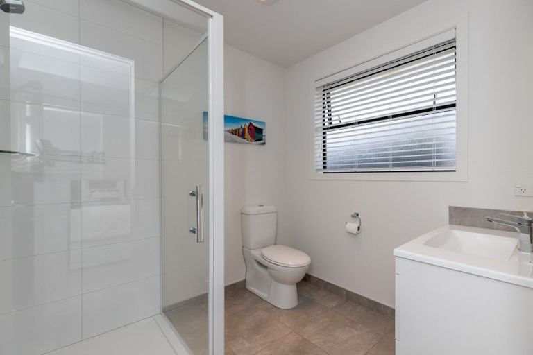 Photo of property in 14 Fiesta Grove, Raumati Beach, Paraparaumu, 5032