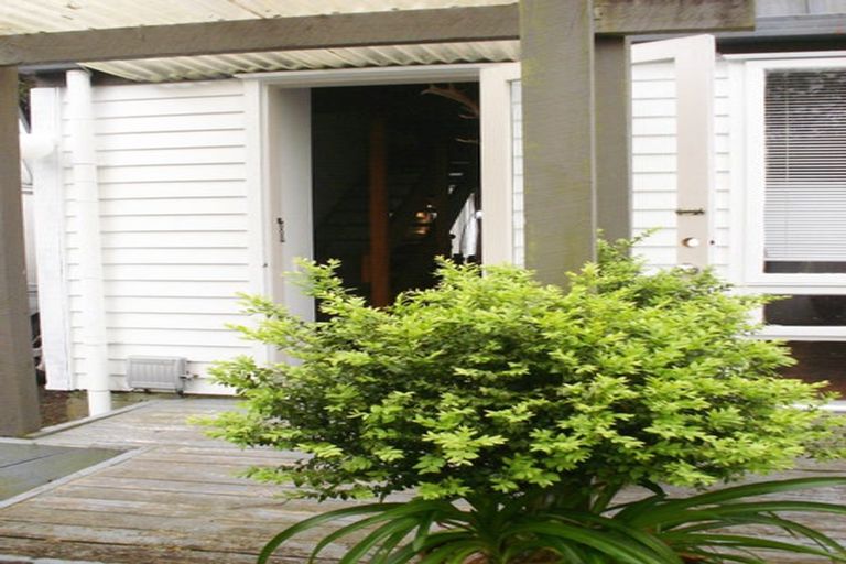 Photo of property in 26a Ranelagh Street, Karori, Wellington, 6012