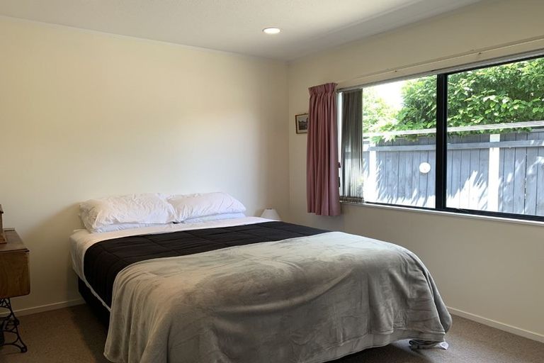 Photo of property in 4 Regent Way, Taradale, Napier, 4112