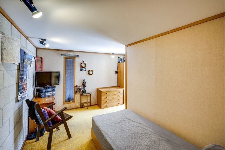 Photo of property in 122a Chaucer Road, Hospital Hill, Napier, 4110