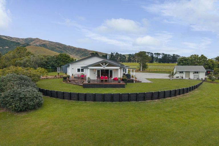 Photo of property in 245 Wallace Road, Koputaroa, Levin, 5571