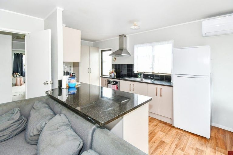 Photo of property in 1/24 Burundi Avenue, Clendon Park, Auckland, 2103