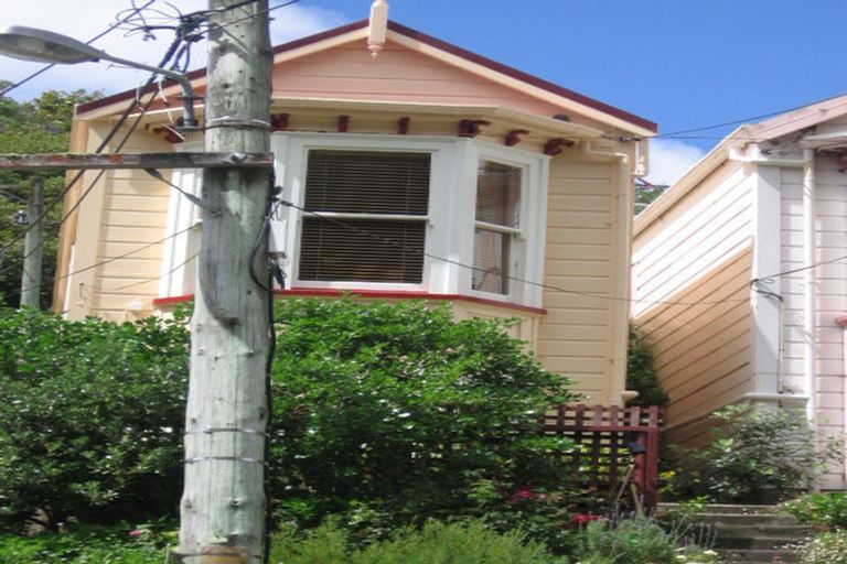 Photo of property in 39 Honiana Te Puni Street, Aro Valley, Wellington, 6021