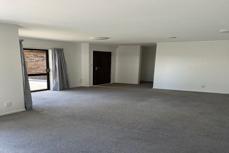 Photo of property in 3/8 Pukeko Place, Papatoetoe, Auckland, 2025