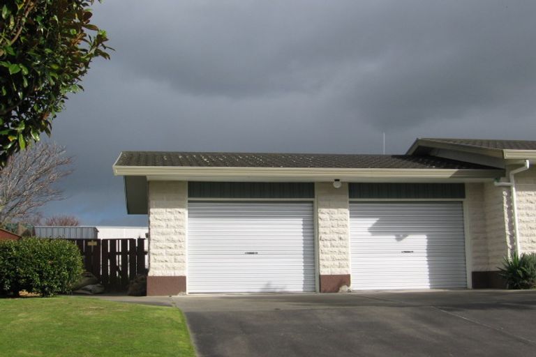 Photo of property in 16 Willowbank Crescent, Feilding, 4702
