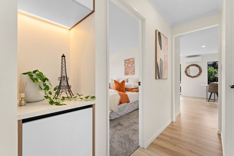 Photo of property in 21 Sandwick Drive, Weymouth, Auckland, 2103