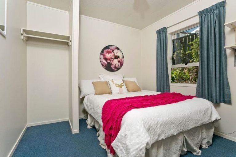 Photo of property in 85a Spinella Drive, Bayview, Auckland, 0629