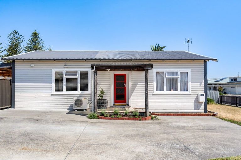 Photo of property in 6 Te Awa Avenue, Te Awa, Napier, 4110