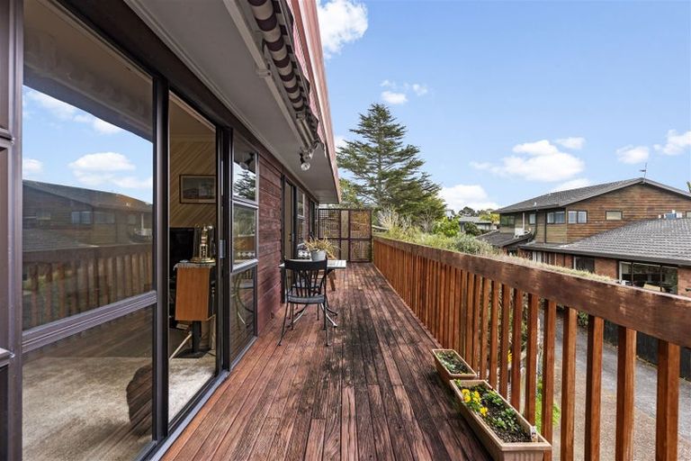 Photo of property in 1/3a Charles Dickens Drive, Mellons Bay, Auckland, 2014