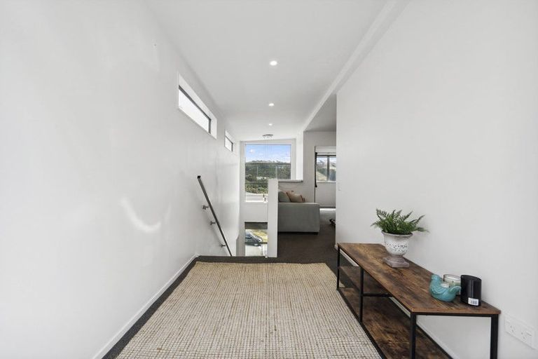 Photo of property in 49a Spyglass Lane, Whitby, Porirua, 5024