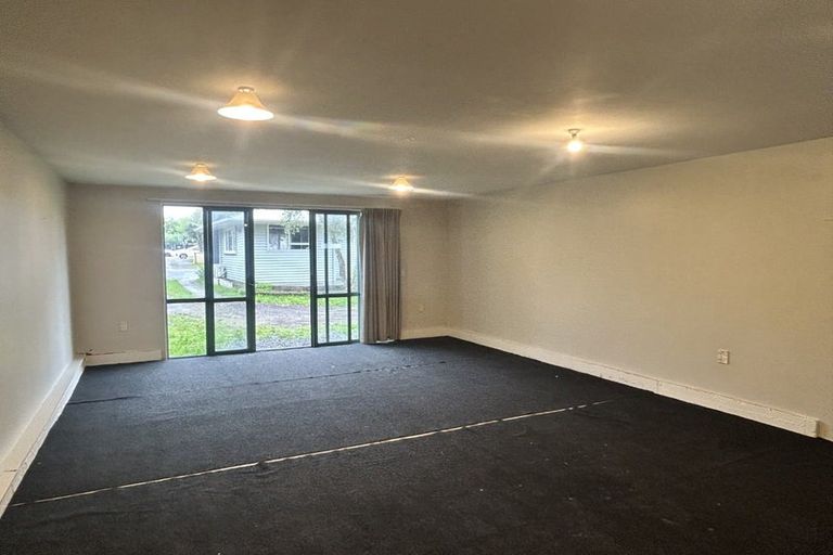 Photo of property in 73 Martin Road, Paraparaumu Beach, Paraparaumu, 5032