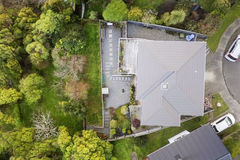Photo of property in 22a Bartlett Grove, Tawa, Wellington, 5028