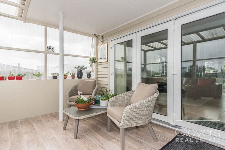 Photo of property in 236 Whitney Street, Blockhouse Bay, Auckland, 0600