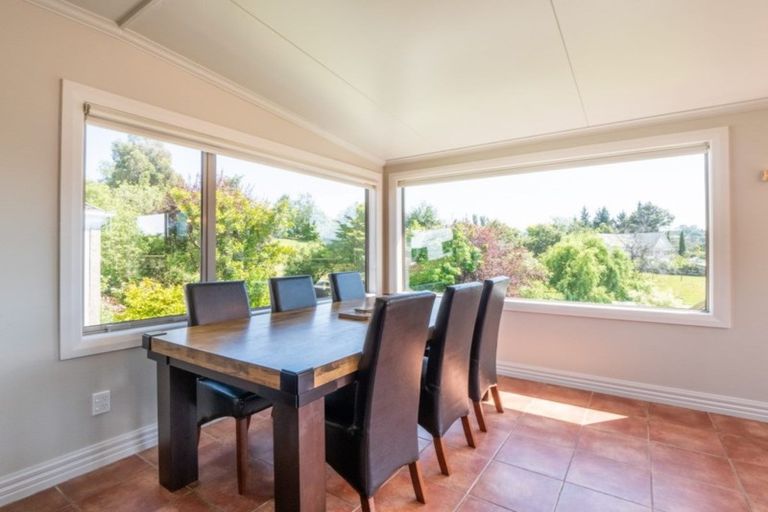 Photo of property in 28 Saddle Hill Road, Fairfield, Dunedin, 9076