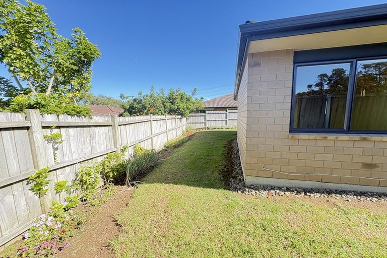 Photo of property in 53 Makora Road, Massey, Auckland, 0614
