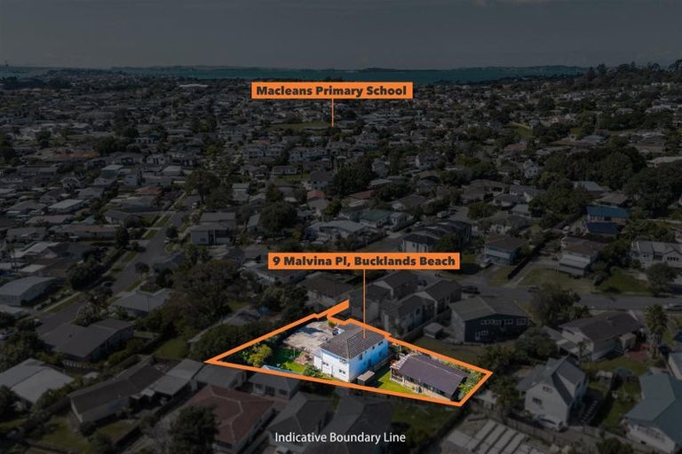 Photo of property in 9 Malvina Place, Bucklands Beach, Auckland, 2014