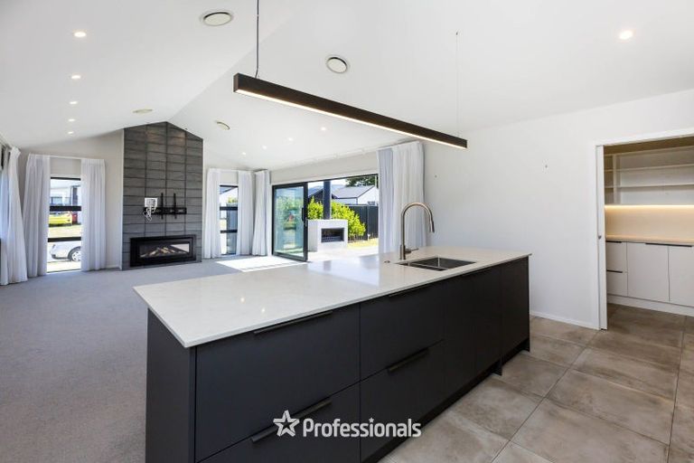 Photo of property in 20 Salisbury Crescent, Wallaceville, Upper Hutt, 5018