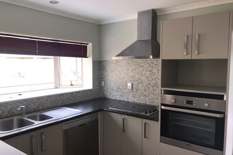 Photo of property in 22 Ruze Vida Drive, Massey, Auckland, 0614