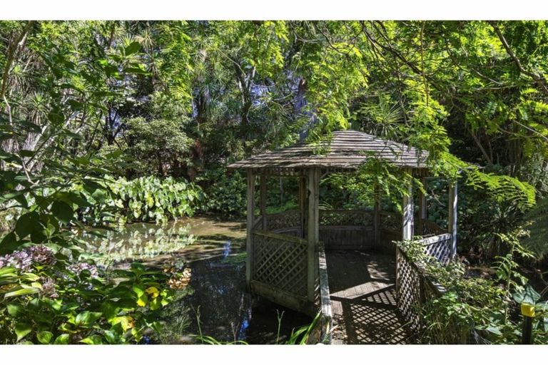 Photo of property in 3 Awhitu Road, Waiuku, 2683