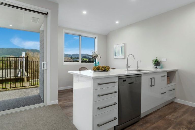 Photo of property in 1 Beth Lane, Katikati, 3129