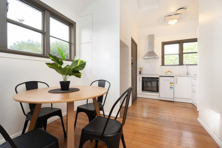 Photo of property in 29 Sidlaw Street, Strathmore Park, Wellington, 6022