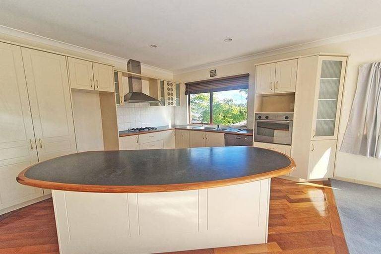 Photo of property in 93 Glendhu Road, Bayview, Auckland, 0629