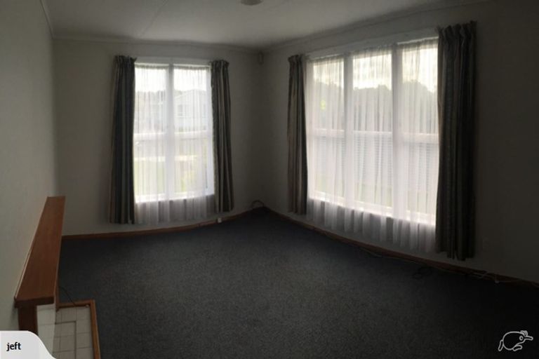 Photo of property in 12 Brighton Crescent, Highbury, Palmerston North, 4412