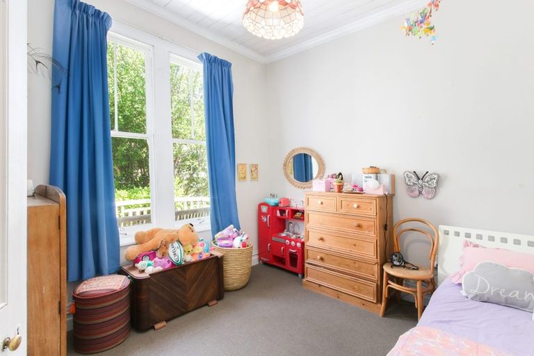 Photo of property in 48 Faraday Street, Hospital Hill, Napier, 4110