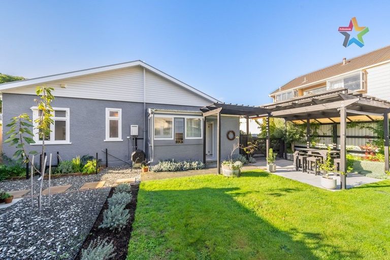 Photo of property in 35 Cuba Street, Petone, Lower Hutt, 5012