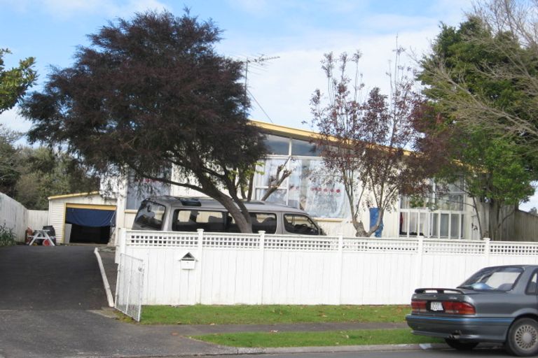 Photo of property in 18 Solo Place, Manurewa, Auckland, 2102