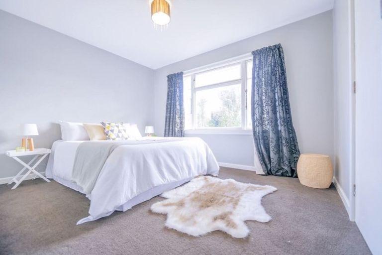 Photo of property in 106 Avonhead Road, Avonhead, Christchurch, 8042