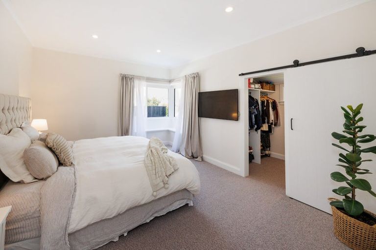 Photo of property in 8 Karaka Street, Hokowhitu, Palmerston North, 4410