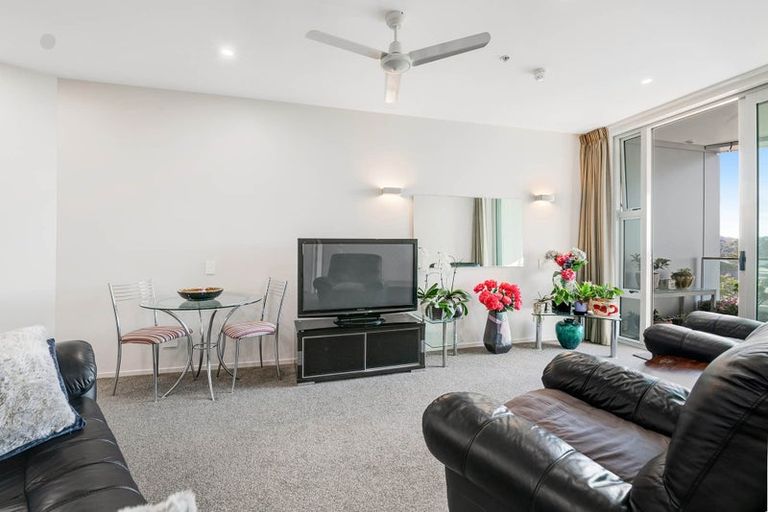 Photo of property in 703/11 Tamariki Avenue, Kelston, Auckland, 0602