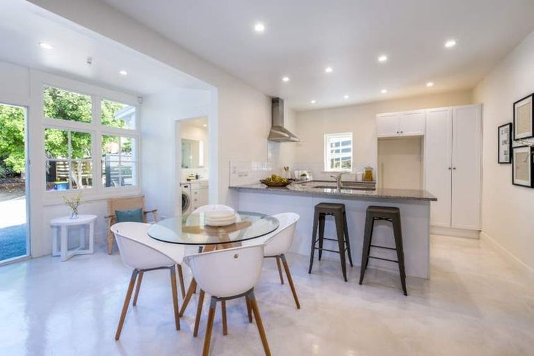 Photo of property in 2/3 Park Avenue, Takapuna, Auckland, 0622