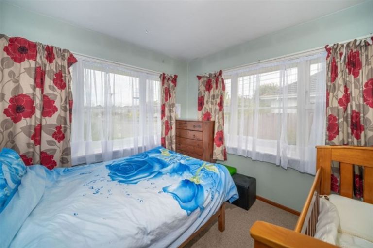 Photo of property in 30 Cranbrook Avenue, Burnside, Christchurch, 8053