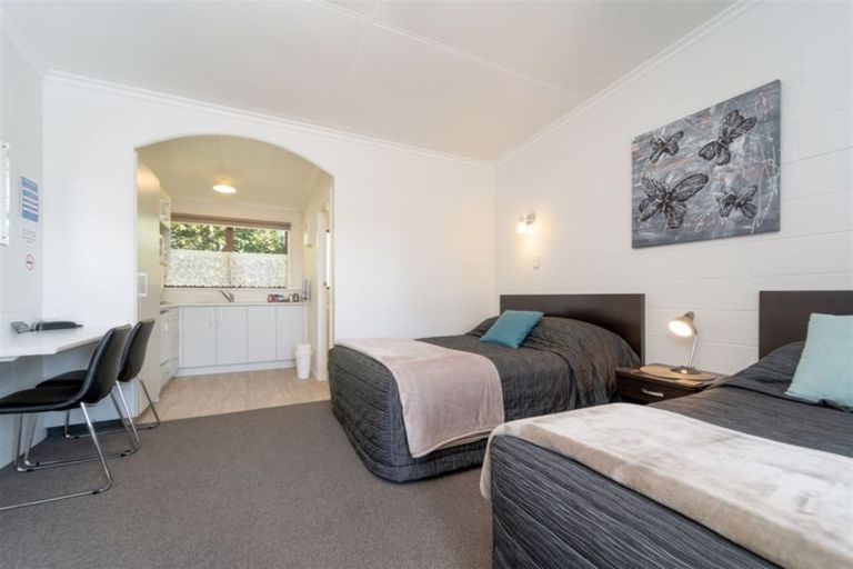 Photo of property in 187 High Street North, Carterton, 5713