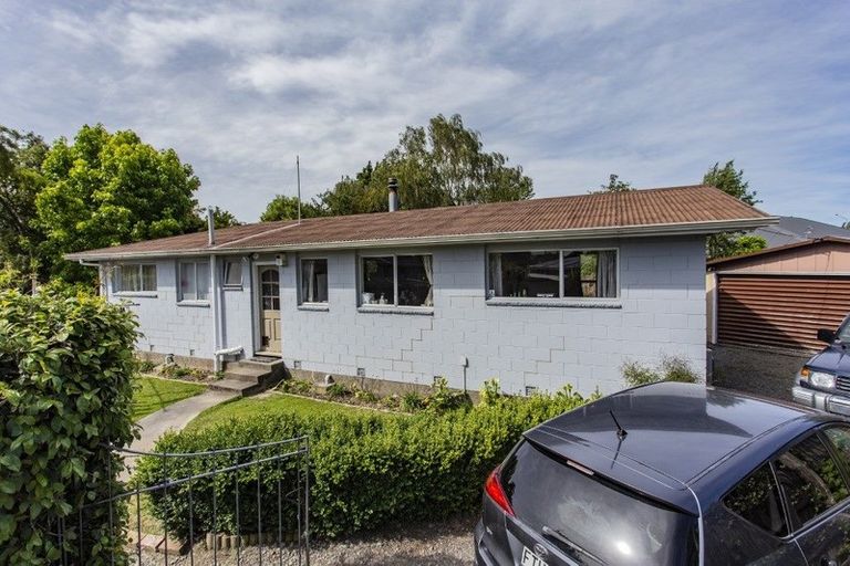 Photo of property in 16 Lacy Gate Place, Woodend, 7610