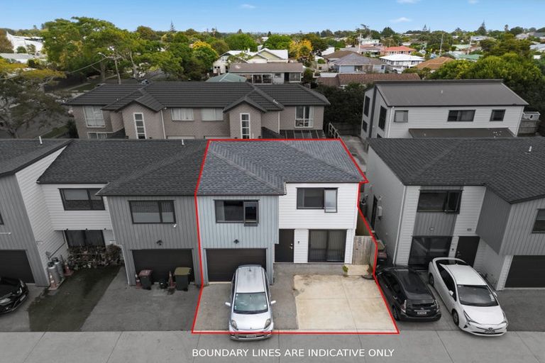 Photo of property in 8c Kent Road, Manurewa, Auckland, 2102