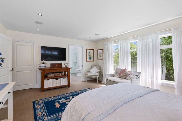 Photo of property in 101 Aikmans Road, Merivale, Christchurch, 8014