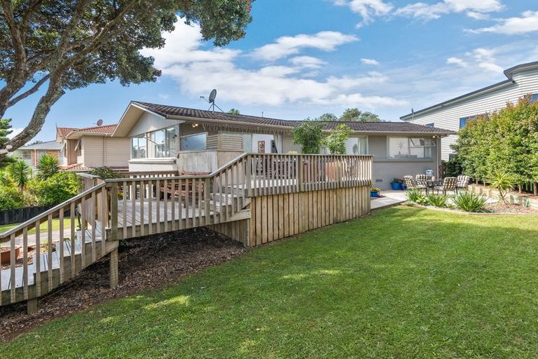 Photo of property in 6 Yeoman Place, Howick, Auckland, 2014