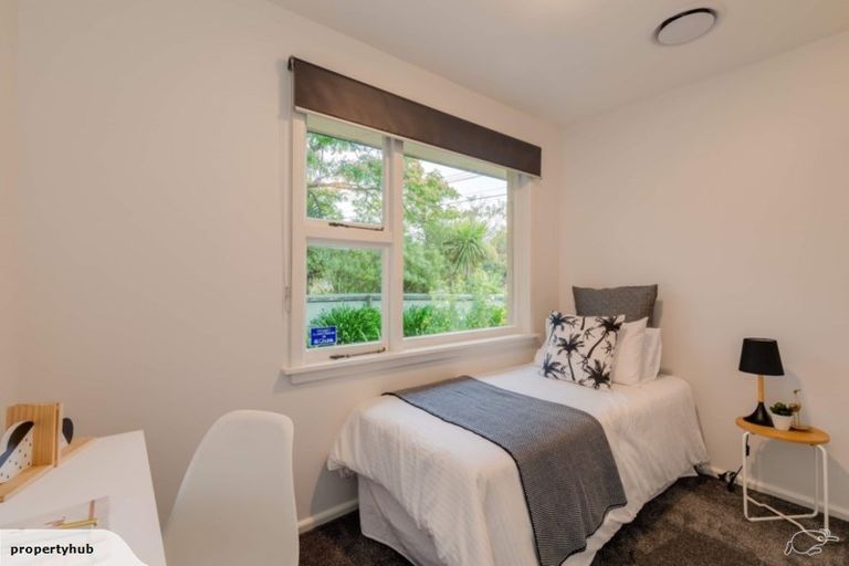 Photo of property in 271 Fifield Terrace, Opawa, Christchurch, 8023